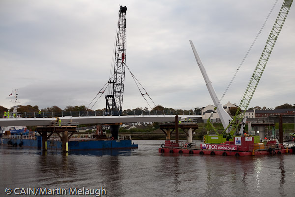 Peace Bridge, River Foyle, Derry - Photo  7  of 22